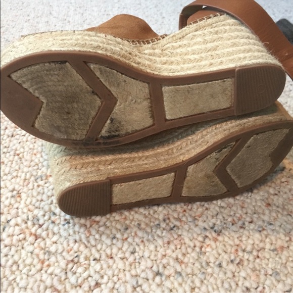 Marc Fisher Adalyn Wedges - Picture 4 of 8